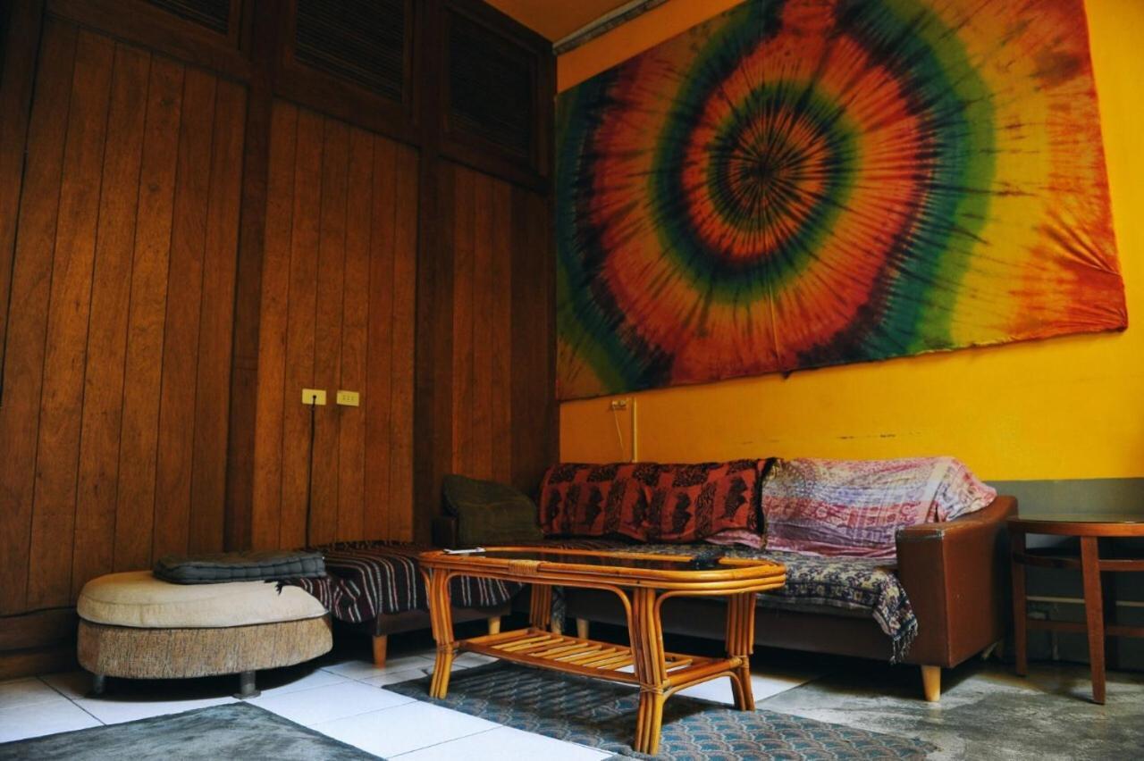 Rainbow Wave Surfing Hostel Heng-ch'un Kültér fotó